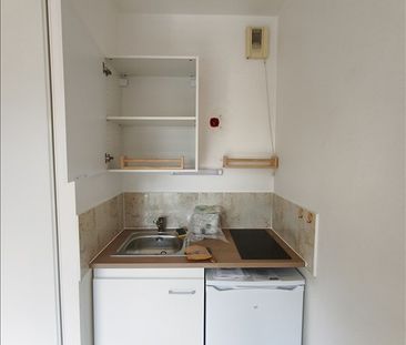 1 pièce - 22,7 m² - 2ème étage - Colocation non autorisée - Photo 4