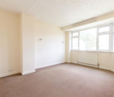 Mead Crescent,Southampton - Photo 3