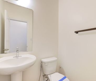 For Lease - 100 Lanark Circle Unit# #1 (Main & 2nd Floor), Brampton... - Photo 5