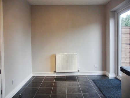 Pinders Green Drive, Methley, Leeds - Photo 2