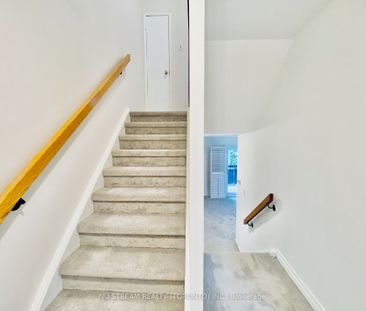 For Lease - 2020 Pharmacy Avenue Unit# 2, Toronto, Ontario - Photo 1