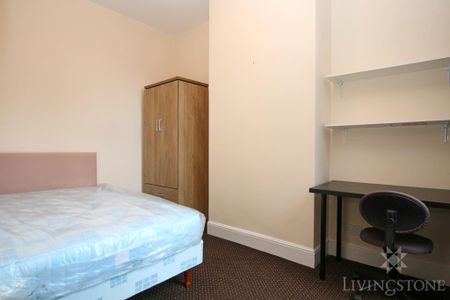 4 bedroom terraced house to rent - Photo 2