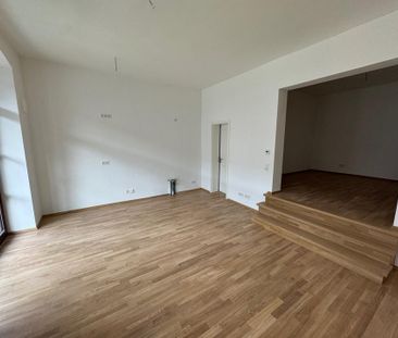 1-Raum-Wohnung mit Wohn-Essküche und Treppe zum Schlafbereich- WE21 - Photo 1