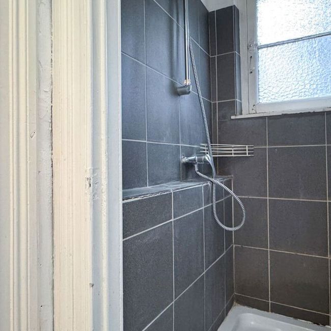 Duplex te huur in Liège voor € 1.170 met 3 slaapkamers - Photo 1