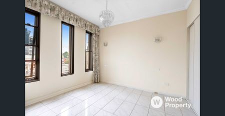 Stylish South Yarra Apartment Just Steps from Fawkner Park - Photo 5