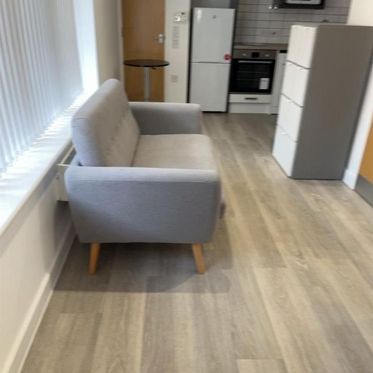 Studio to rent - Photo 1
