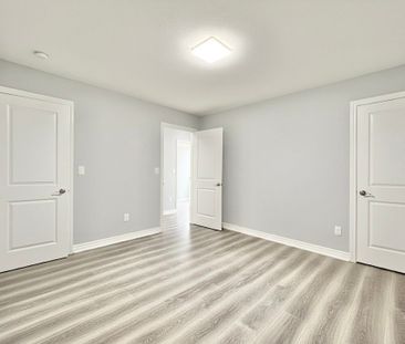 For Lease - 7 MARINA POINT Crescent, Hamilton, Ontario - Photo 3