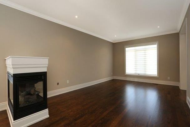 For Lease - 2430 Whistling Springs Crescent, Oakville, Ontario - Photo 1