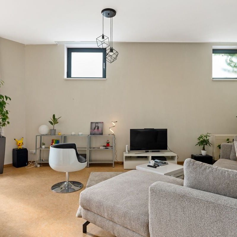 Appartement te huur in Antwerpen voor € 900 met 2 slaapkamers - Photo 1