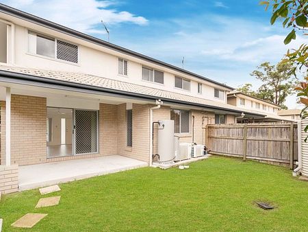 Charming Townhouse in Serene Warner Groves - Photo 5