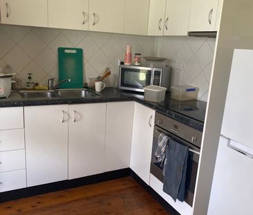 Modern Unit - Photo 1