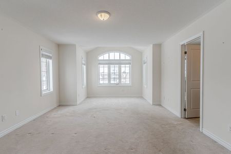 For Lease - 58 Oliver's Mill Road Unit# Upper, Springwater, Ontario - Photo 4