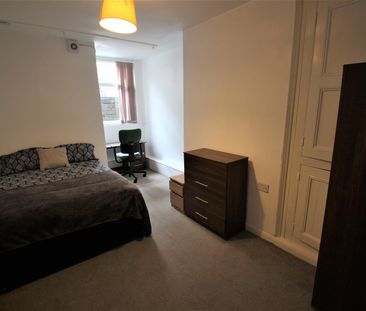 8 bedroom terraced house to rent - Photo 6