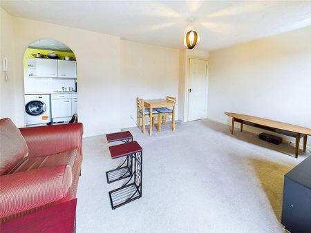 Varsity Drive, Twickenham - 1 bedroomProperty for lettings - Chasebuchanan - Photo 2