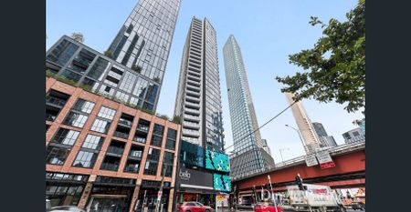 Views, Location and close to the action - Photo 5