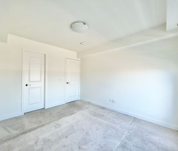 For Lease - 3078 Sixth Line Unit# 323, Oakville, Ontario - Photo 6