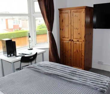 Bedroom Detached House In Winton, BH9 - Photo 6