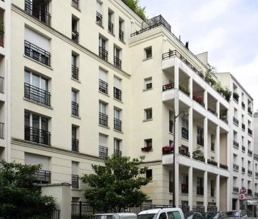 location Appartement T3 DE 74.5m² À PARIS - Photo 2