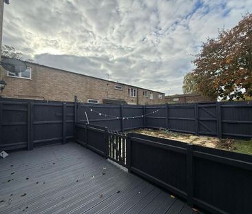 3 bedroom semi-detached house to rent - Photo 1