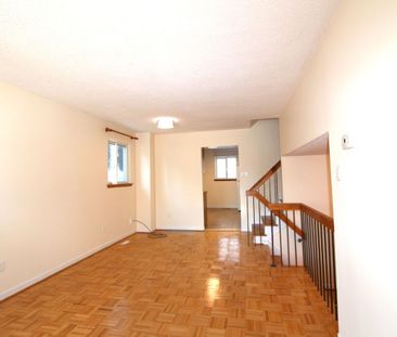 For Lease - 22 Springhead Gardens, Richmond Hill, Ontario - Photo 1