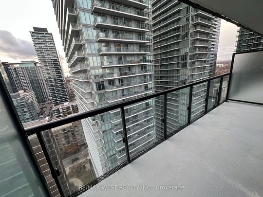 For Lease - 127 Broadway Avenue Unit# 2204S, Toronto, Ontario - Photo 1