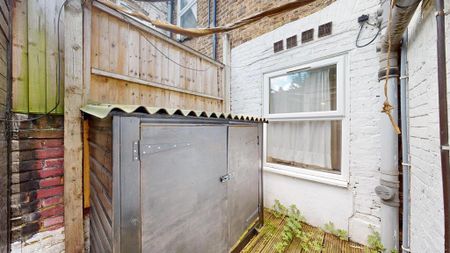 Studio to rent - Photo 4