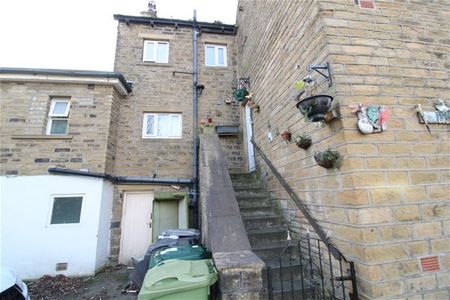 23 Birkhouse Lane, Paddock, Huddersfield - Photo 5