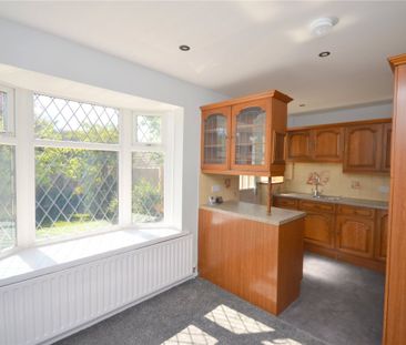 Robin Royd Drive, Mirfield, West Yorkshire, WF14 - Photo 5