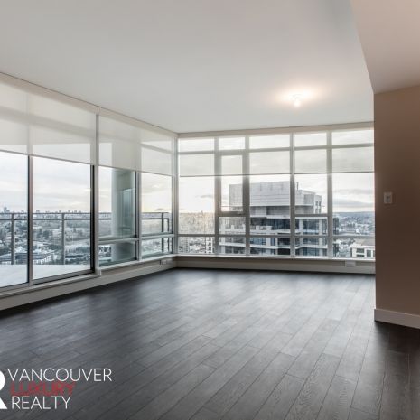 Condo in Burnaby, BC - Photo 1