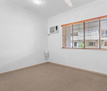 UNFURNISHED UNIT IN CLIFTON WATERS! - Photo 2