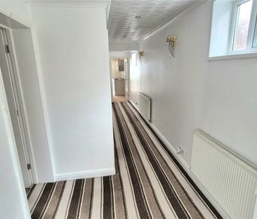 Rose Hill Avenue, 18, Blackburn, BB1 1YW, Lancashire - Photo 4