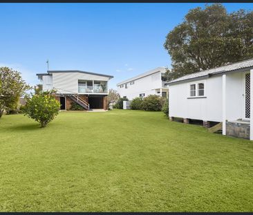 Charming 3 Bedroom Home in Ideal Location - Photo 1