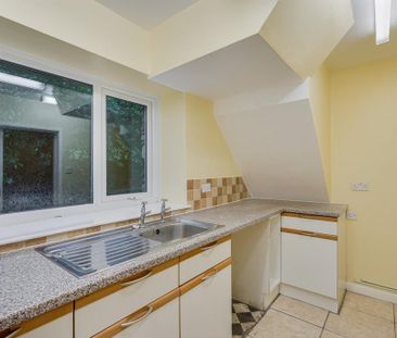 2 bedroom end of terrace house to rent - Photo 3