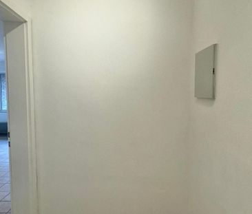 Appartement te huur in Genk voor € 740 met 1 slaapkamer - Photo 2