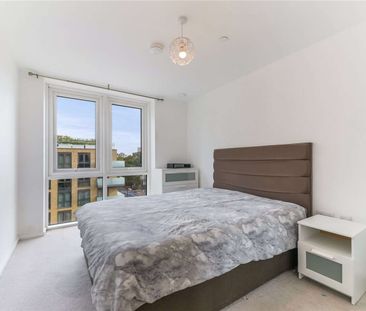 Immaculate two-bedroom apartment with a private balcony. - Photo 2