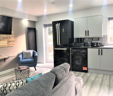 1 bedroom in a house share to rent - Photo 4