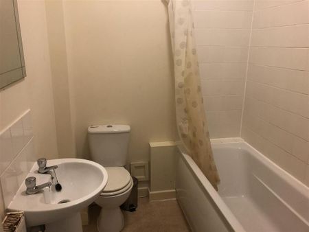 2 bedroom flat to rent - Photo 5