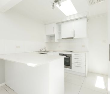 Victorian terrace with a separate studio - Photo 3