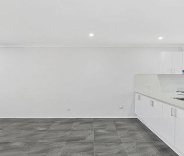 Brand New 2 Bedroom 2 Bathhrom Ground Floor Unit - Photo 1