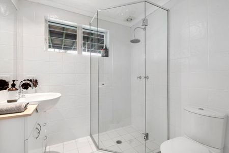 65 Dolphin Crescent, Avalon Beach NSW 2107 - House For Rent | Domain - Photo 4