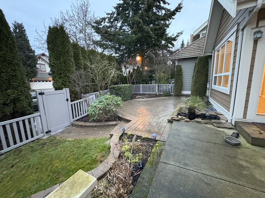 Beautiful Morgan Creek in Surrey with Landscaped Yard! - Photo 1