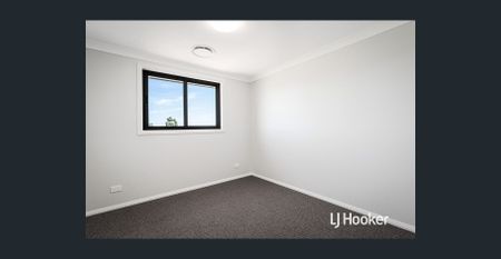 5 Bedroom Home - Great Location! - Photo 3