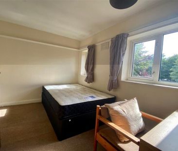 4 bedroom terraced house to rent - Photo 4