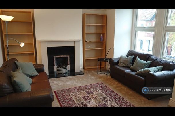 3 bedroom maisonette to rent - Photo 1