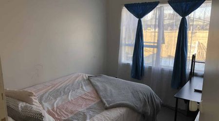 2 Bedroom House for you to Rent on Kenderdine Road Papatoetoe. - Photo 3