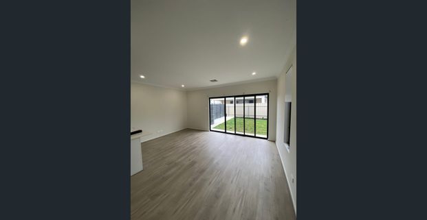 Modern 3-Bedroom Townhouse, Located in Paralowie! - Photo 1