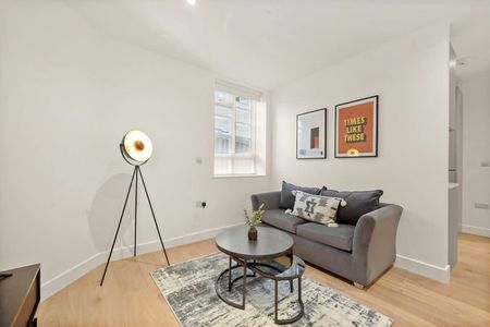 Kingsland High Street - Photo 4