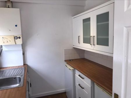 1 bedroom flat to rent - Photo 4