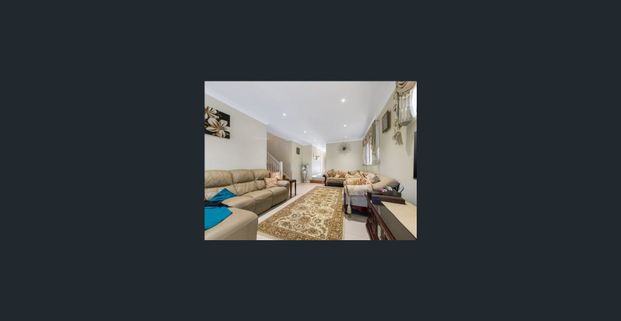 Stunning 4 bedroom, 3 bathroom Family home in Prime South Wentworthville Location - Photo 1