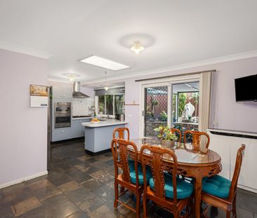 IDEAL FAMILY LIVING WITH SPACE, COMFORT & CONVENIENCE - Photo 2